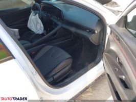 Hyundai Elantra 2023 1