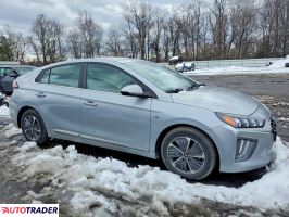 Hyundai IONIQ Hybrid 2020 1