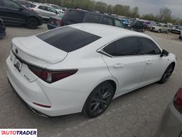 Lexus ES 2019 3