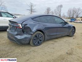Tesla Model 3 2024