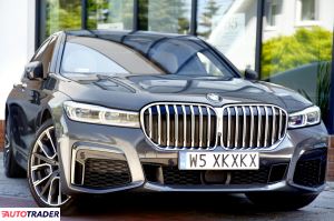 BMW 750 2019 3.0 400 KM