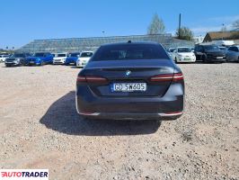 BMW 520 2025 2.0 197 KM