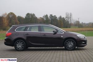 Opel Astra 2013 1.4 140 KM