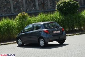 Toyota Yaris 2014 1.4 90 KM