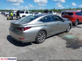 Lexus ES 2021 3