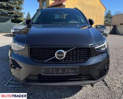 Volvo XC40 2025 2.0 250 KM