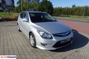 Hyundai i30 2011 1.6 90 KM