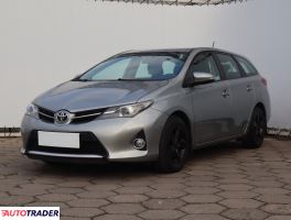 Toyota Auris 2013 1.6 130 KM