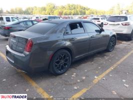 Chrysler 300C 2019 3