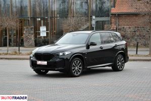 BMW X5 2025 3.0 297 KM