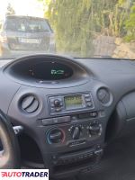Toyota Yaris 2005 1.3 87 KM