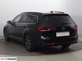 Volkswagen Passat 2022 2.0 147 KM
