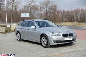 BMW 530 2012 3.0 258 KM