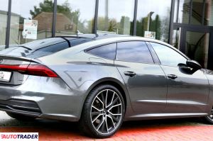 Audi A7 2019 3.0 340 KM