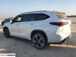 Toyota Highlander 2022 3