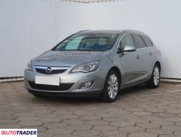 Opel Astra 2011 1.4 118 KM