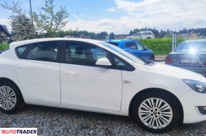 Opel Astra 2013 1.6 116 KM