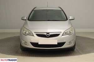 Opel Astra 2012 1.4 138 KM