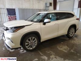 Toyota Highlander 2020 3