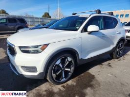 Volvo XC40 - zobacz ofertę