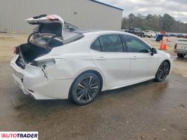 Toyota Camry 2020 3