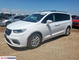 Chrysler Pacifica 2022 3