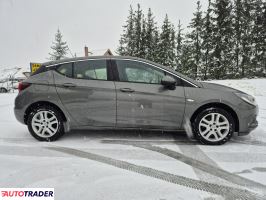 Opel Astra 2019 1.4 150 KM