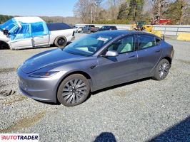 Tesla Model 3 2025