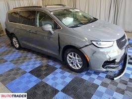 Chrysler Pacifica 2022 3