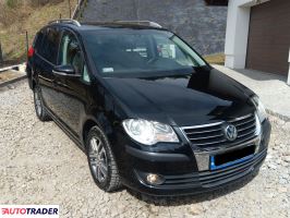Volkswagen Touran 2010 2 140 KM Volkswagen Touran 2010 2 140 KM