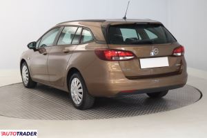 Opel Astra 2017 1.4 123 KM