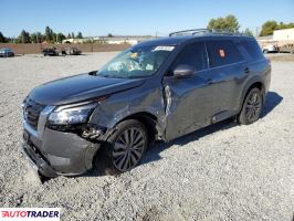 Nissan Pathfinder 2022 3