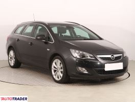 Opel Astra 2011 1.4 138 KM