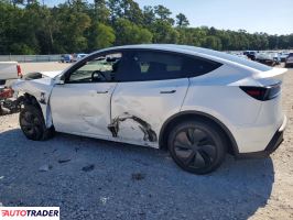 Tesla Model Y 2026