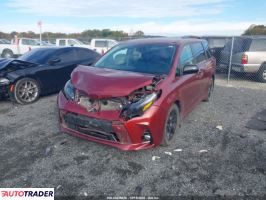 Toyota Sienna 2020 3