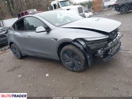 Tesla Model Y 2026