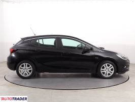 Opel Astra 2018 1.4 123 KM