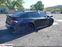 Toyota Camry 2021 3