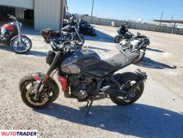 Triumph Trident 2024