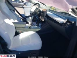 Tesla Model Y 2024 Tesla Model Y 2024