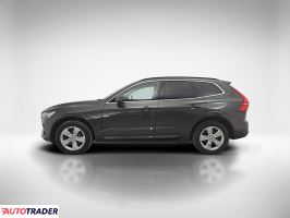 Volvo XC60 2022 2.0 197 KM