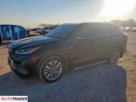 Toyota Highlander 2022 3