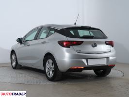 Opel Astra 2018 1.4 123 KM