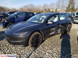 Tesla Model 3 2024