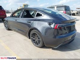 Tesla Model 3 2024