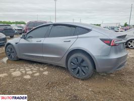 Tesla Model 3 2025