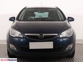 Opel Astra 2011 1.4 138 KM