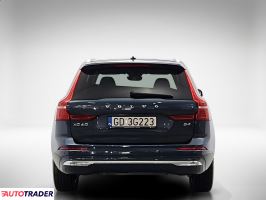Volvo XC60 2022 2.0 197 KM