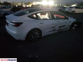 Tesla Model 3 2025