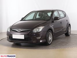 Hyundai i30 2010 1.6 88 KM